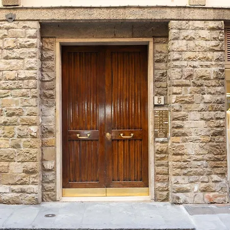 Ponte Vecchio Terrace With Jacuzzi